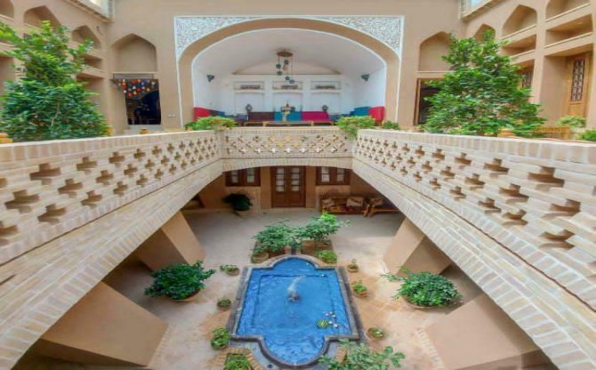 اقامتگاه یزدان‌‌گرد