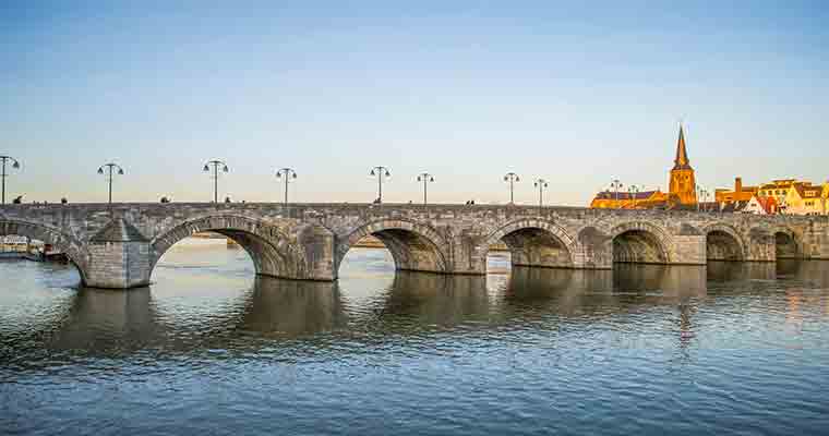Saint Servatius bridge