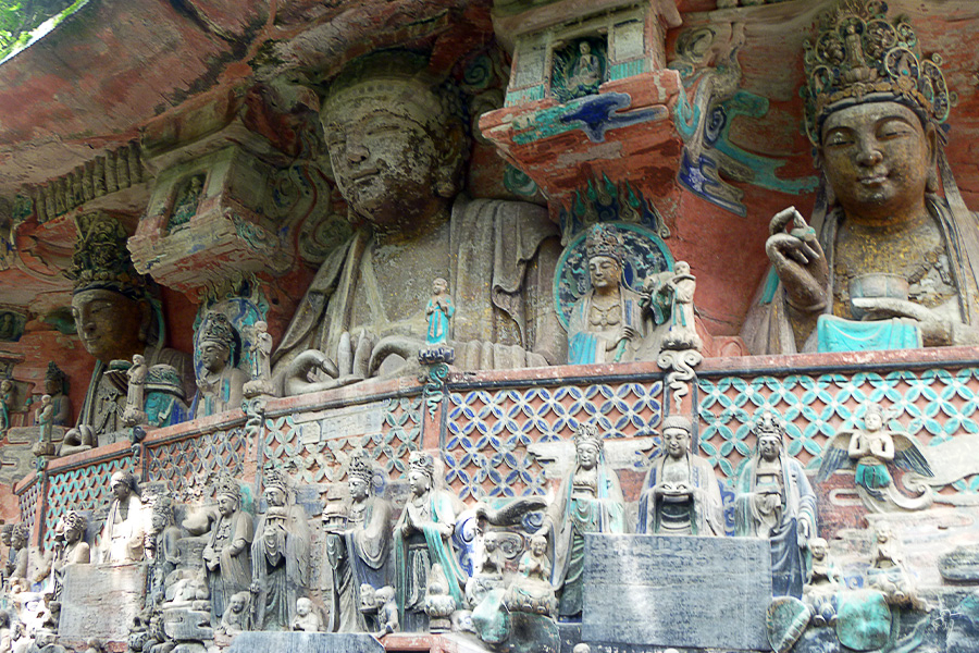 Rock carving 