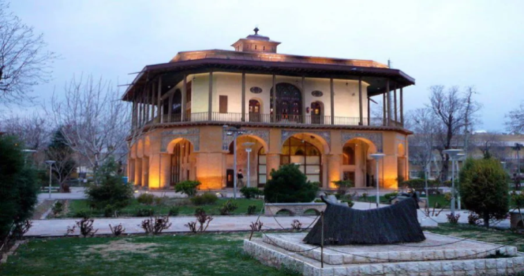 عمارت چهلستون قزوین