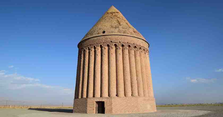 میل رادکان یا گنبد رادکان