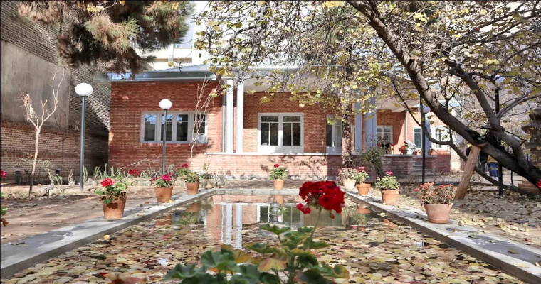 خانه نیما یوشیج