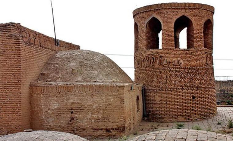 مسجد سرخ-2
