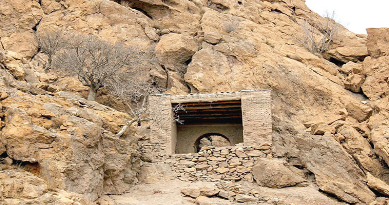 غارهای تاریخی چنشت