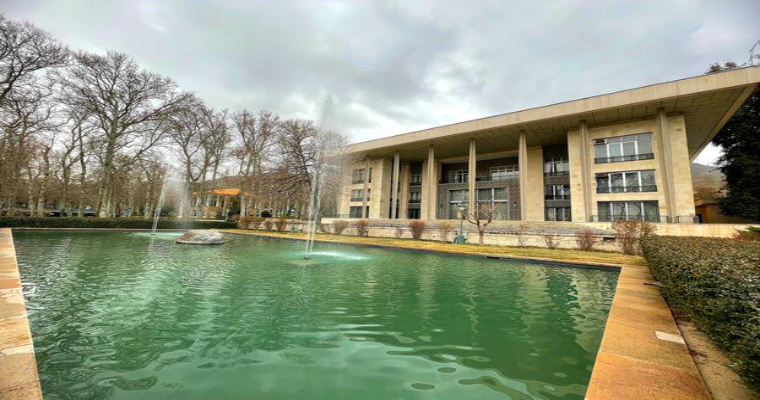 کاخ نياوران